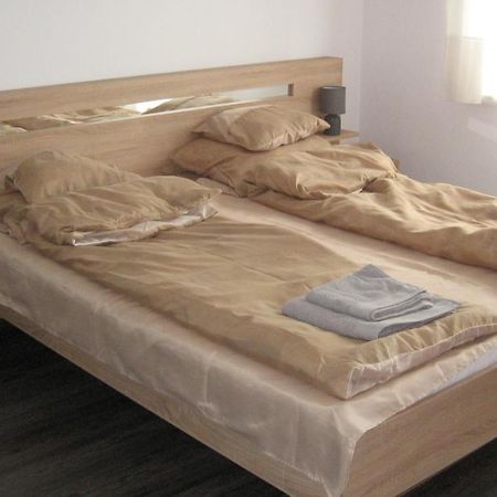 Апартаменты Hz Apartman Мишкольц Экстерьер фото